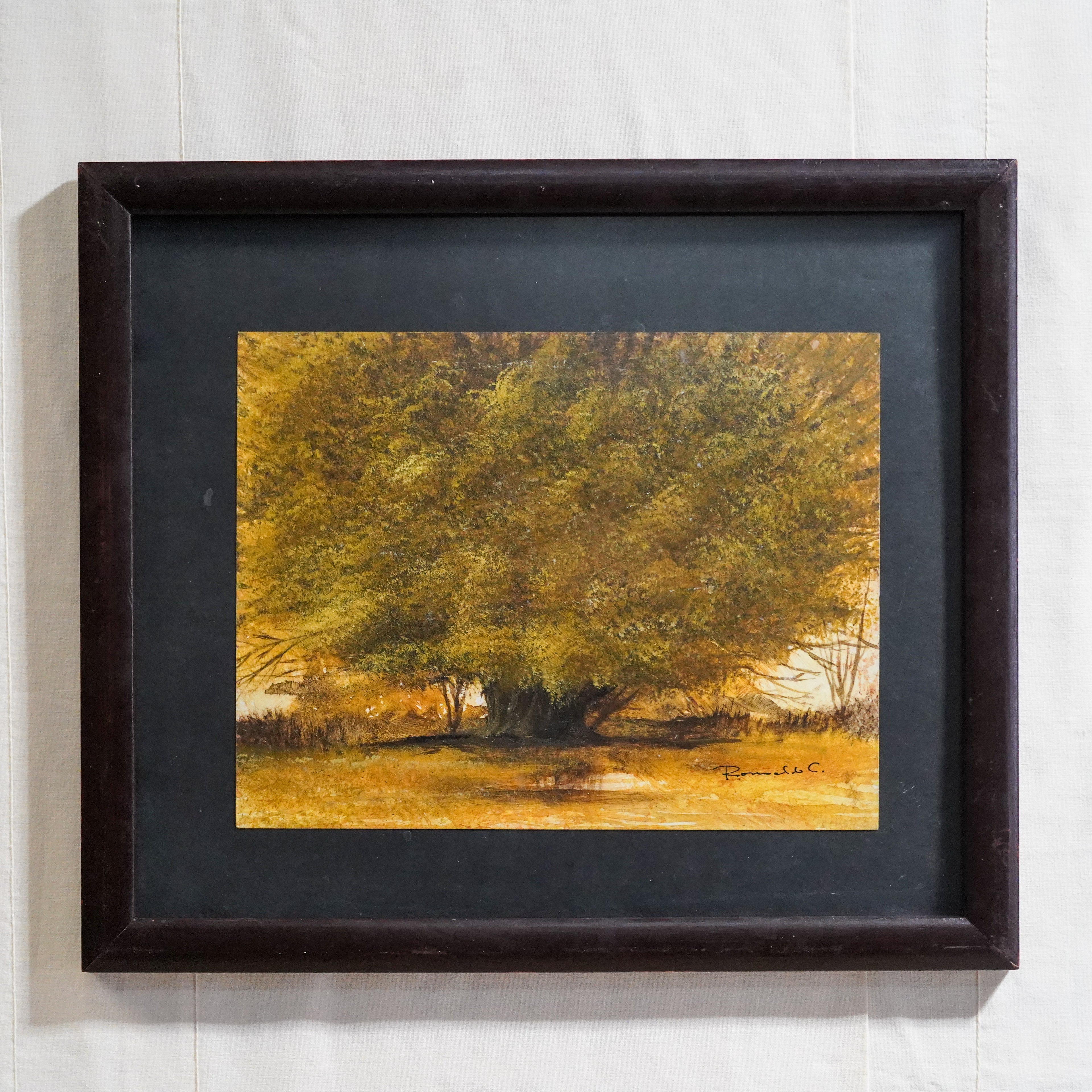 Pintura de un árbol grande amarillo