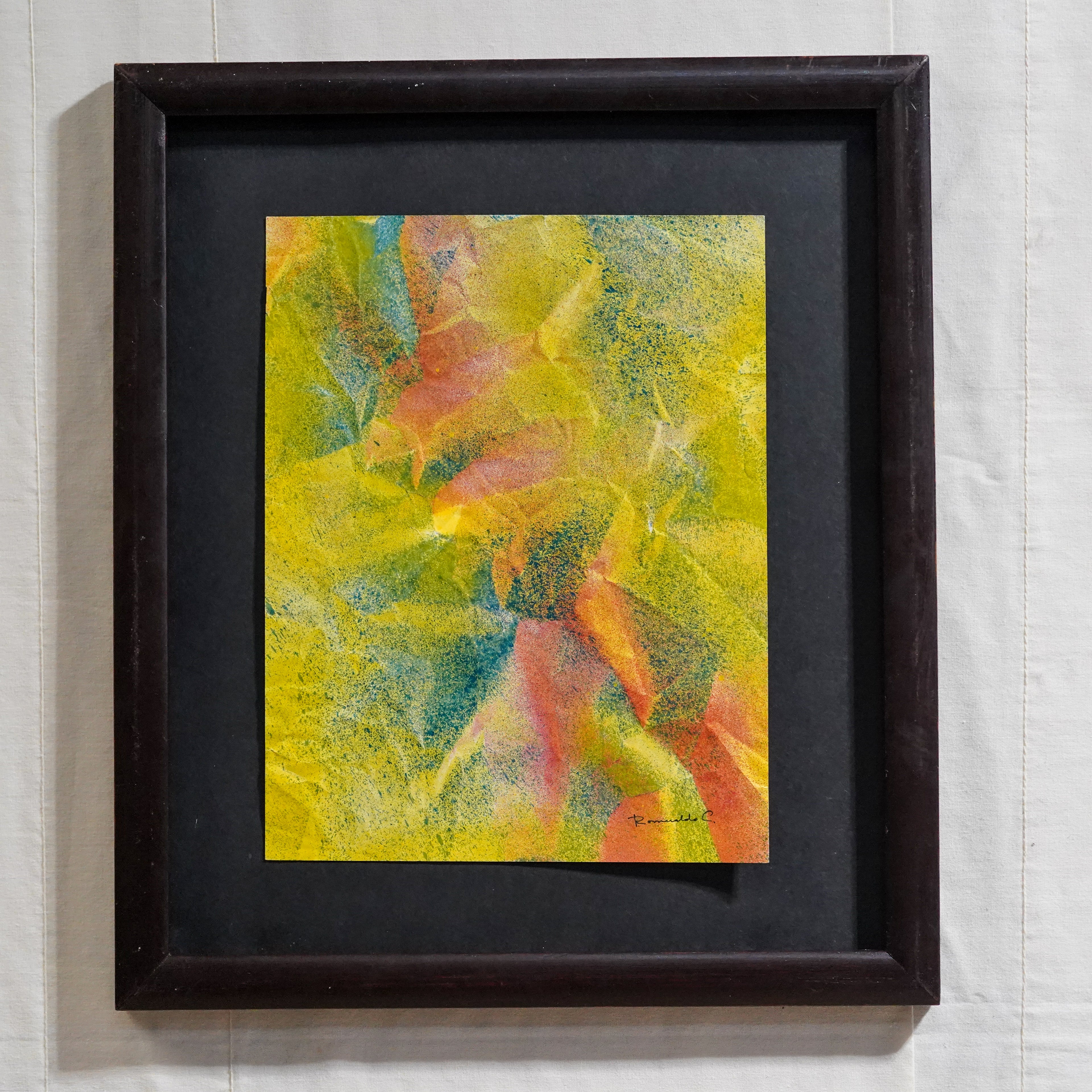 Pintura abstracta aerografo amarillo