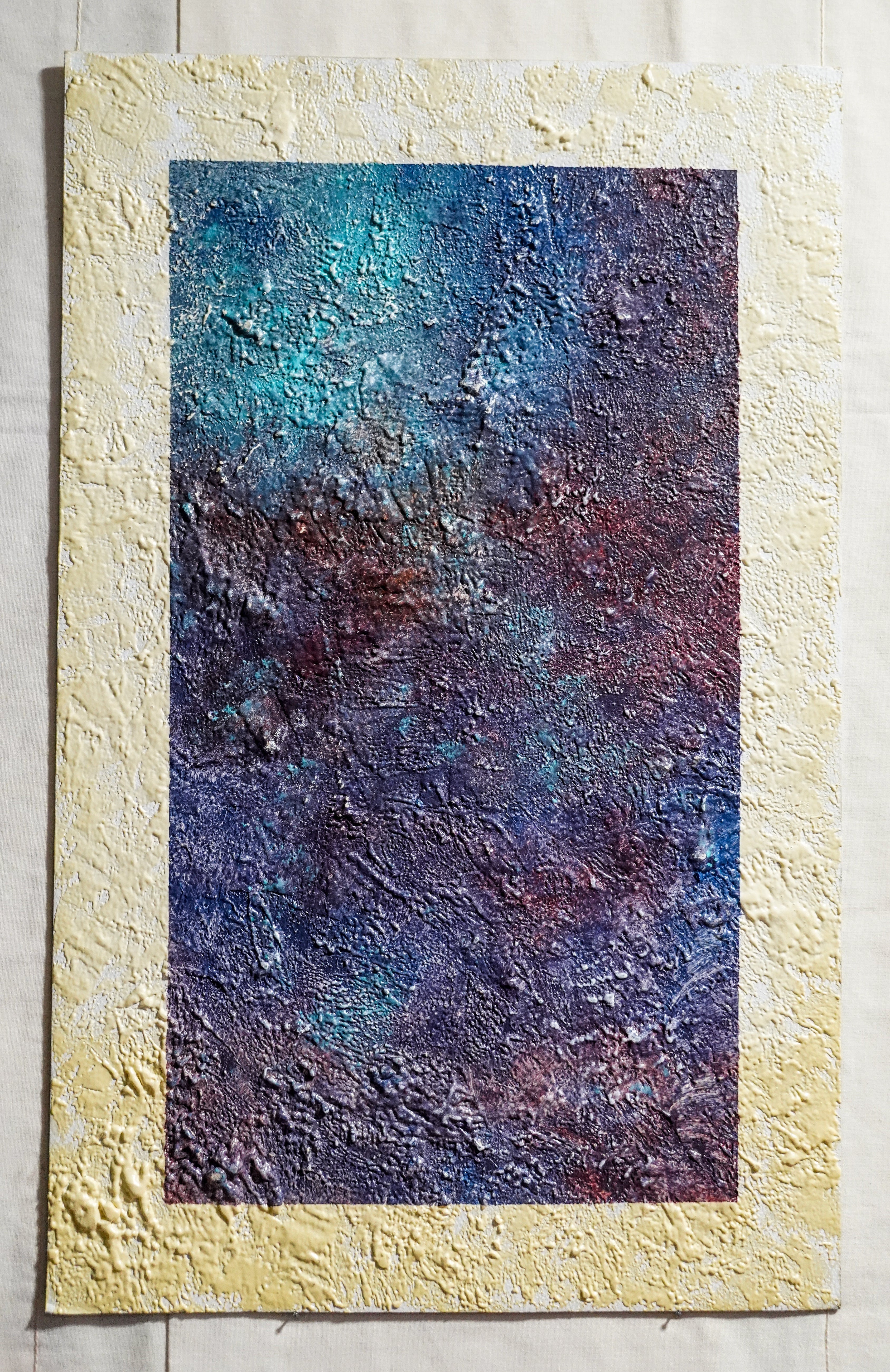 Pintura abstracta con tonos azules y verdes